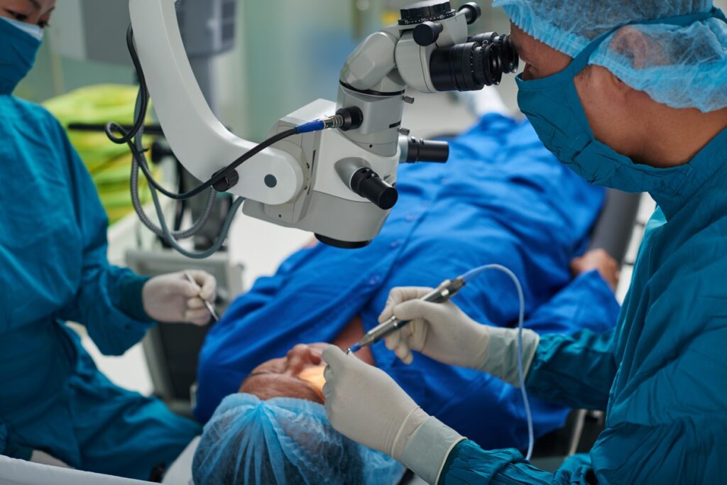 How to Prepare for Cataract Surgery: A Comprehensive Guide